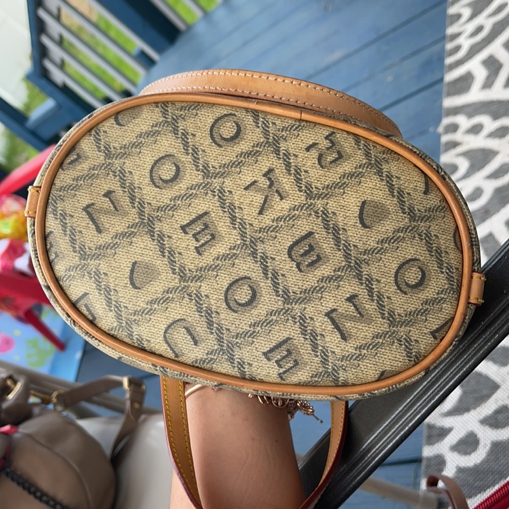 Dooney & bourke - Picture 5 of 9
